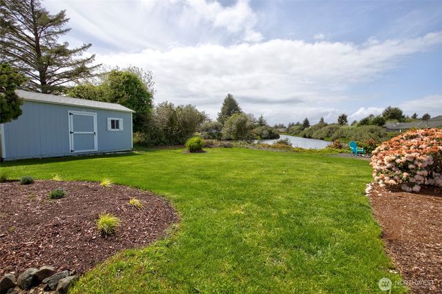 124 S Razor Clam Drive SW, Ocean Shores, WA 98569