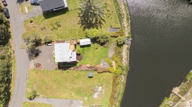 124 S Razor Clam Drive SW, Ocean Shores, WA 98569