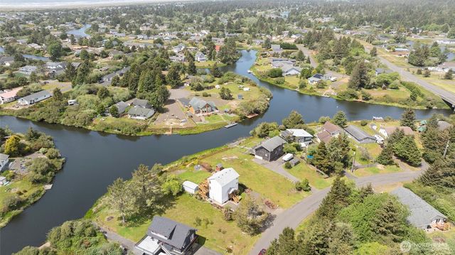 124 S Razor Clam Drive SW, Ocean Shores, WA 98569