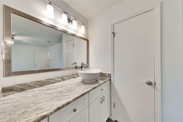 3411 Monument DR, Round Rock, TX 78681