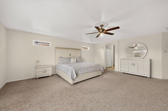 3905 North Pole Loop NE, Rio Rancho, NM 87144