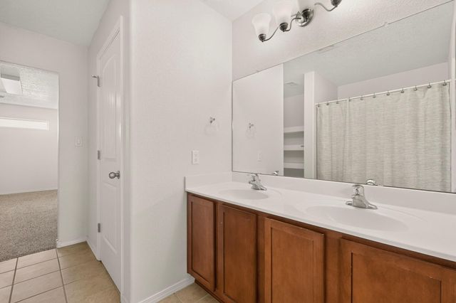 3905 North Pole Loop NE, Rio Rancho, NM 87144