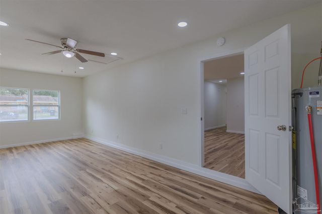 2080 Elaine Cir, Pensacola, FL 32504