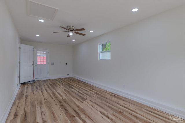 2080 Elaine Cir, Pensacola, FL 32504