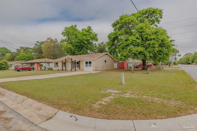 2080 Elaine Cir, Pensacola, FL 32504