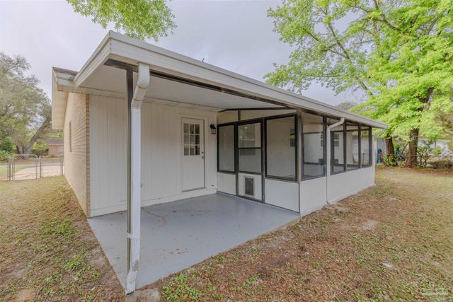 2080 Elaine Cir, Pensacola, FL 32504