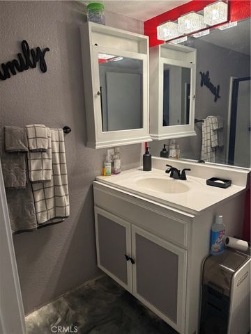 13412 Fox Point Road, Victorville, CA 92392