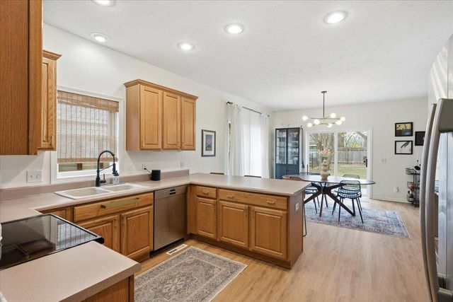 3915 Zane Avenue N, Robbinsdale, MN 55422