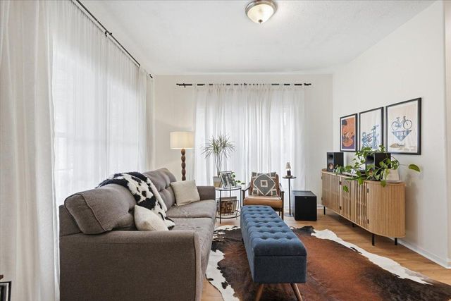 3915 Zane Avenue N, Robbinsdale, MN 55422