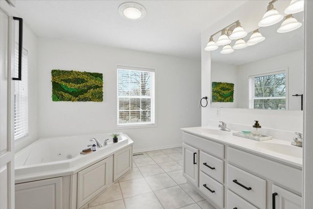 3915 Zane Avenue N, Robbinsdale, MN 55422