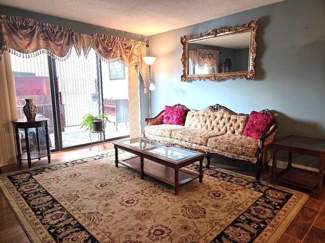 4234 North Main St 103, Fall River, MA 02720