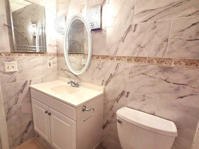 4234 North Main St 103, Fall River, MA 02720