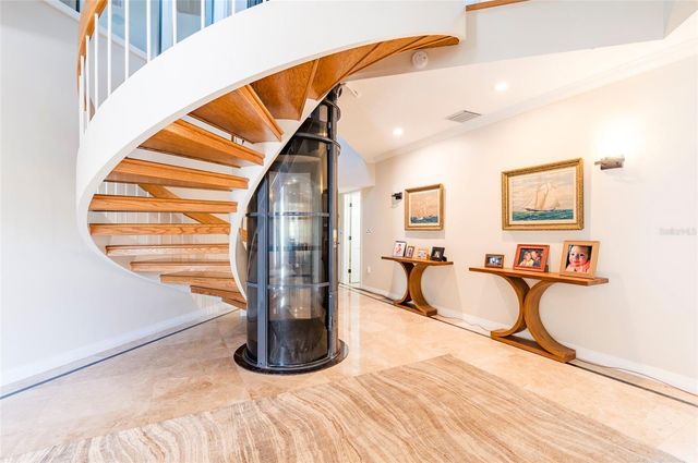 2268 KINGS POINT DRIVE, Largo, FL 33774