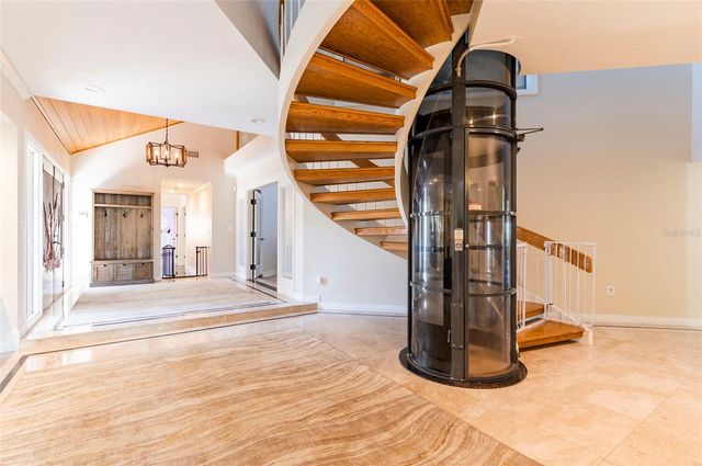 2268 KINGS POINT DRIVE, Largo, FL 33774