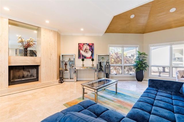 2268 KINGS POINT DRIVE, Largo, FL 33774