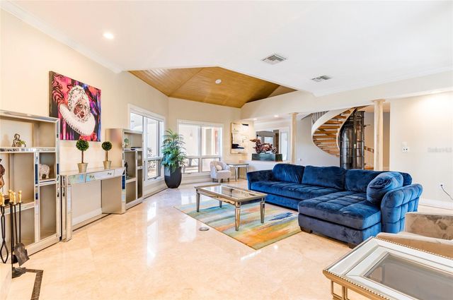 2268 KINGS POINT DRIVE, Largo, FL 33774