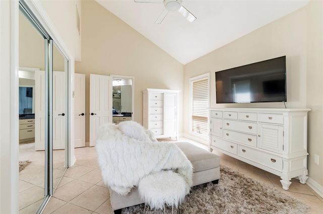 2268 KINGS POINT DRIVE, Largo, FL 33774