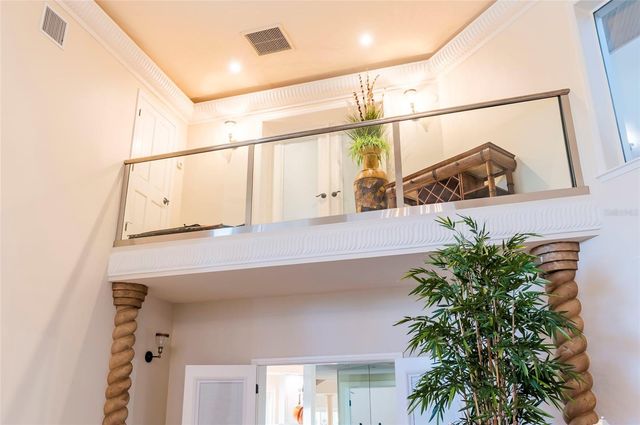 2268 KINGS POINT DRIVE, Largo, FL 33774