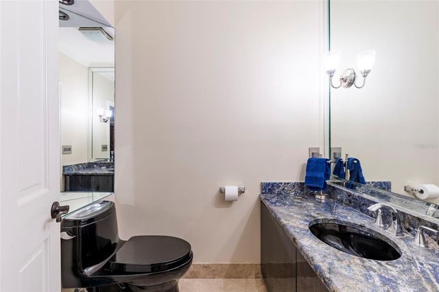 2268 KINGS POINT DRIVE, Largo, FL 33774