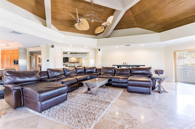 2268 KINGS POINT DRIVE, Largo, FL 33774