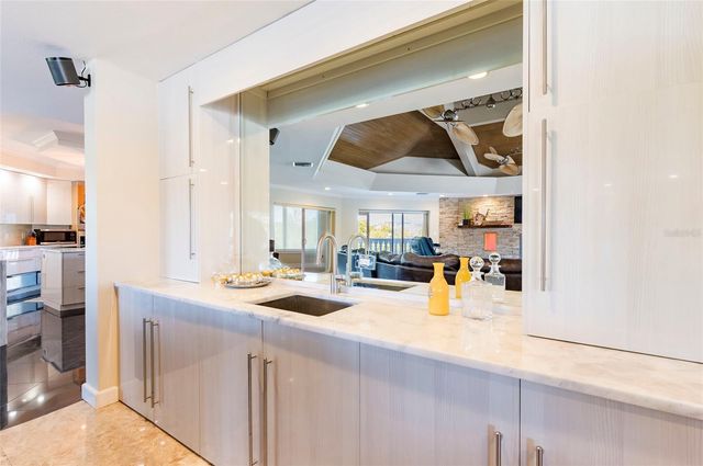 2268 KINGS POINT DRIVE, Largo, FL 33774