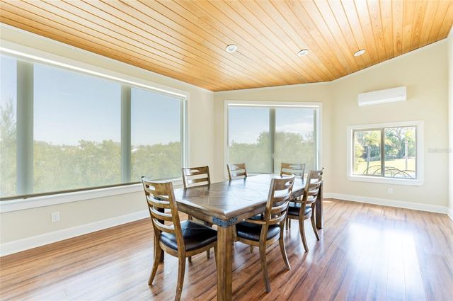 2268 KINGS POINT DRIVE, Largo, FL 33774