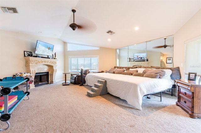 2268 KINGS POINT DRIVE, Largo, FL 33774