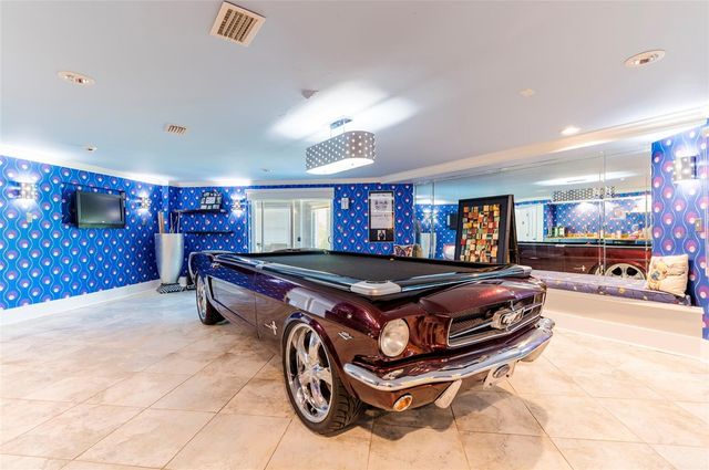 2268 KINGS POINT DRIVE, Largo, FL 33774