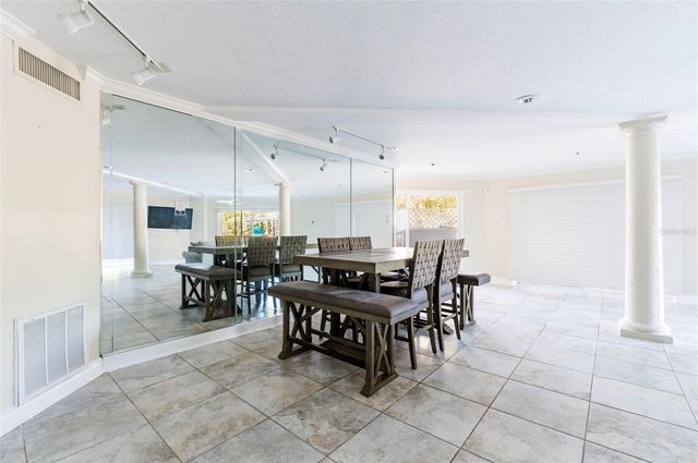 2268 KINGS POINT DRIVE, Largo, FL 33774