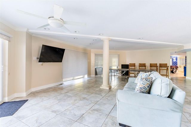 2268 KINGS POINT DRIVE, Largo, FL 33774