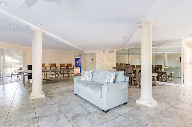 2268 KINGS POINT DRIVE, Largo, FL 33774