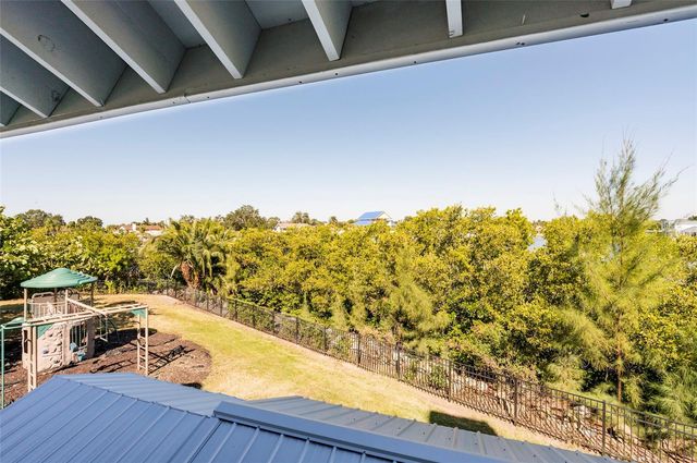 2268 KINGS POINT DRIVE, Largo, FL 33774