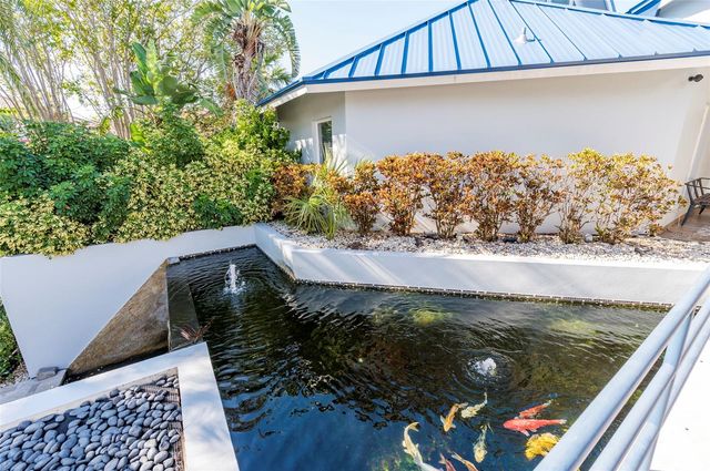 2268 KINGS POINT DRIVE, Largo, FL 33774