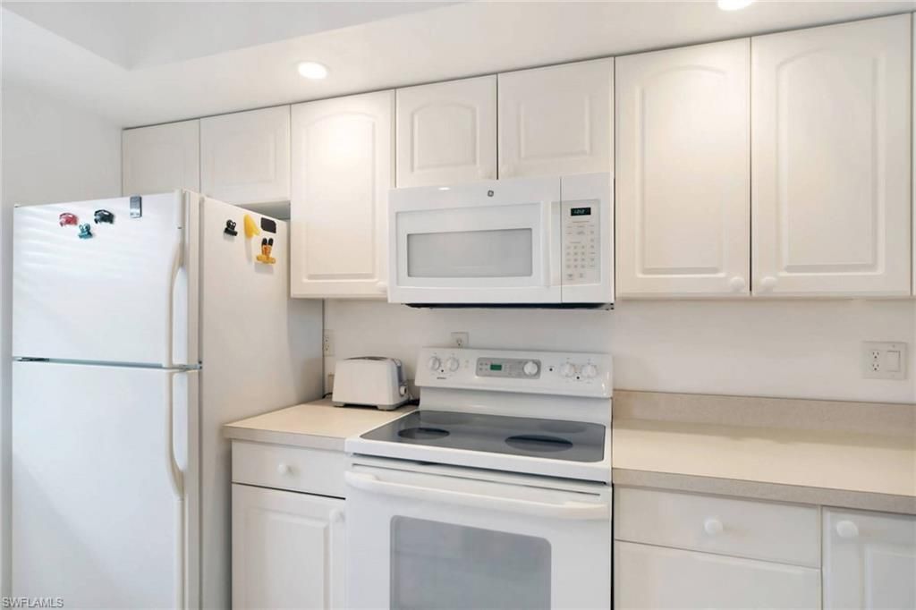 2936 Oleander ST A2, ST. JAMES CITY, FL 33956 — photo 4