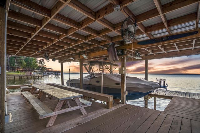 615 Inlet Drive, Livingston, TX 77351