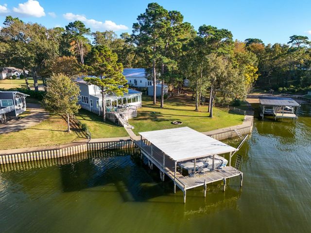 615 Inlet Drive, Livingston, TX 77351