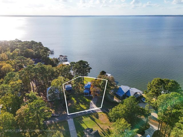 615 Inlet Drive, Livingston, TX 77351