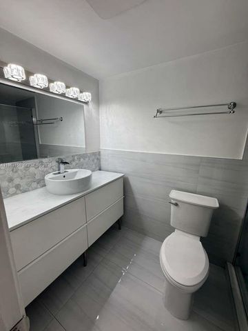 1550 NE 191st St 211, Miami, FL 33179