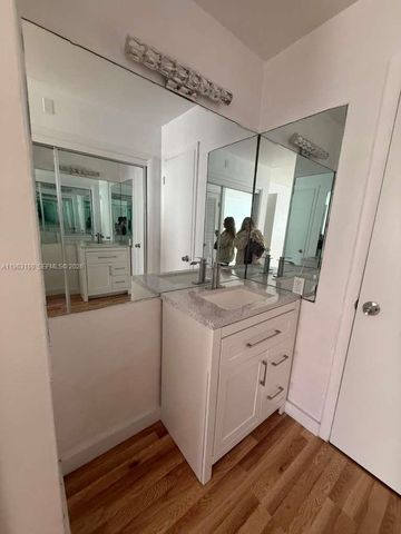 1550 NE 191st St 211, Miami, FL 33179