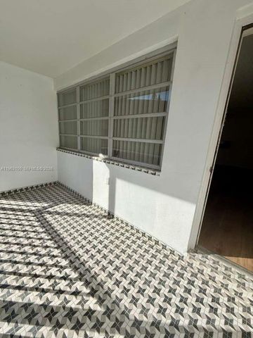 1550 NE 191st St 211, Miami, FL 33179