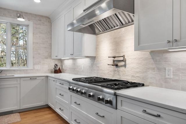 1 Honeybee Pass, Hopkinton, MA 01748