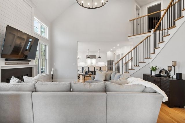 1 Honeybee Pass, Hopkinton, MA 01748