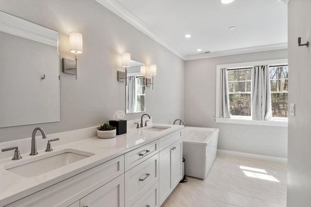 1 Honeybee Pass, Hopkinton, MA 01748