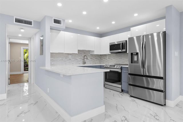 1400 NE 54th Street 107, Fort Lauderdale, FL 33334