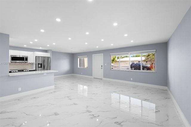 1400 NE 54th Street 107, Fort Lauderdale, FL 33334