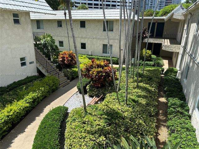 8603 SW 68th Ct 26, Pinecrest, FL 33156