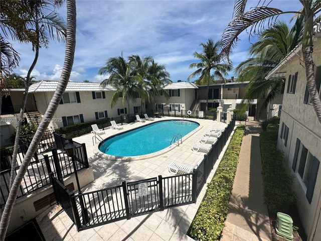 8603 SW 68th Ct 26, Pinecrest, FL 33156