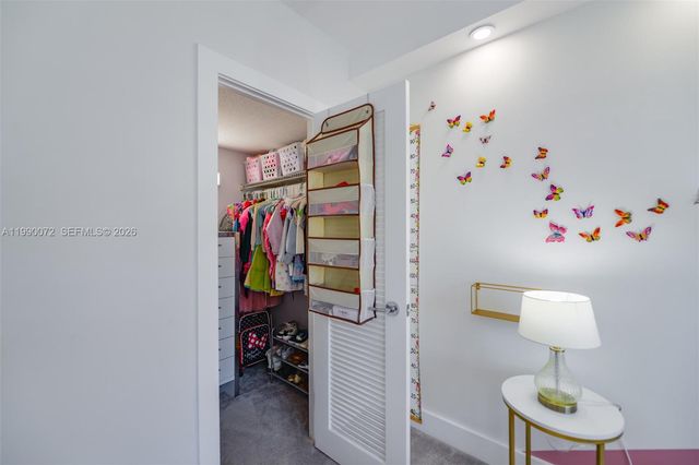 1980 S Ocean Drive 17E, Hallandale Beach, FL 33009