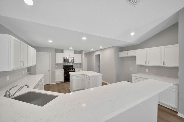 7706 Kempsey Lane, Houston, TX 77040