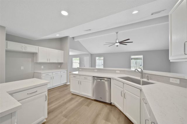 7706 Kempsey Lane, Houston, TX 77040